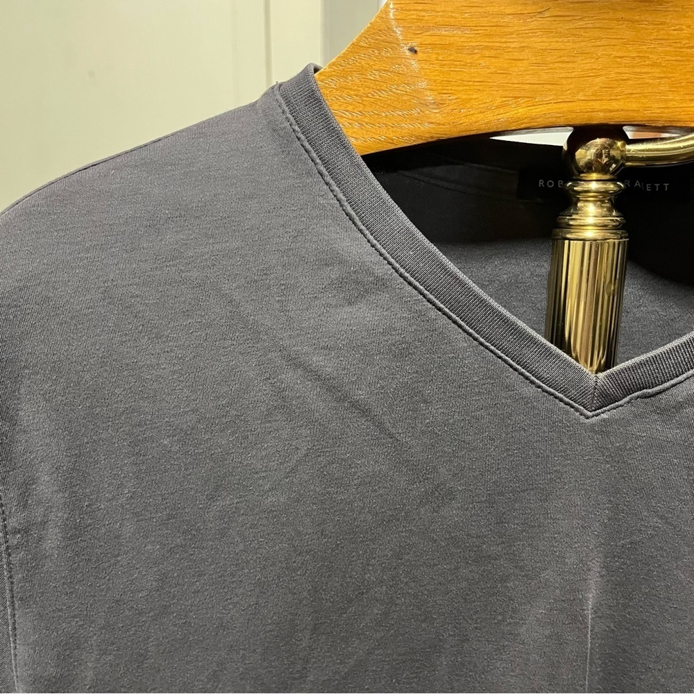 Robert Barakett Charcoal V-Neck T-Shirt Large - Picture 4 of 7